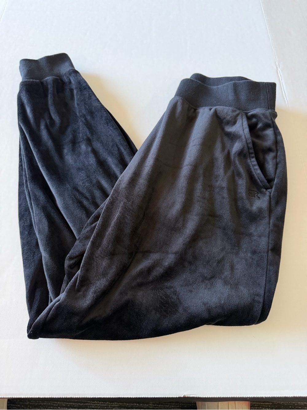 Banana Republic black velour joggers with pockets, size small